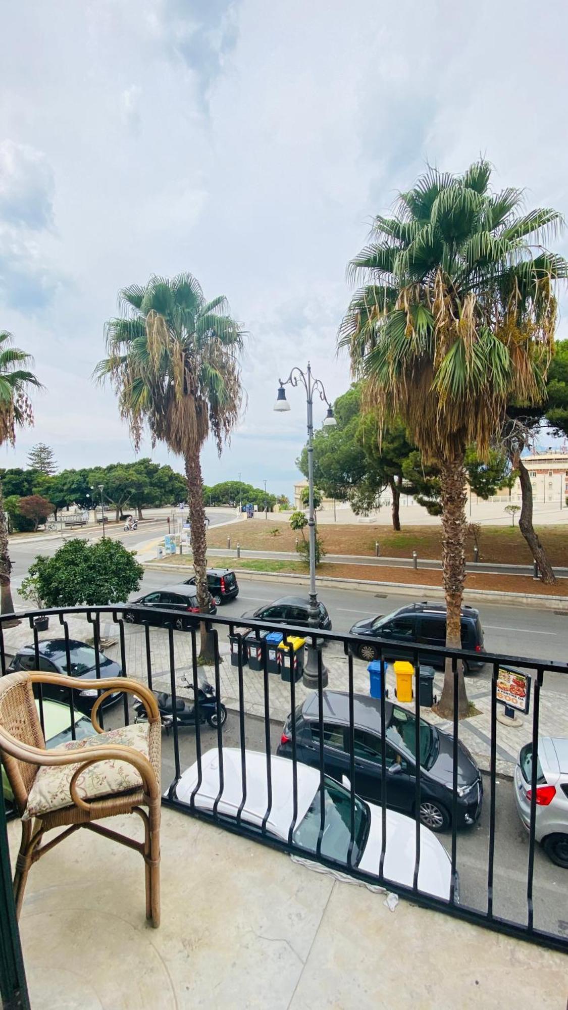 Bed and Breakfast Il Balcone Sullo Stretto Reggio Calabria Exterior foto